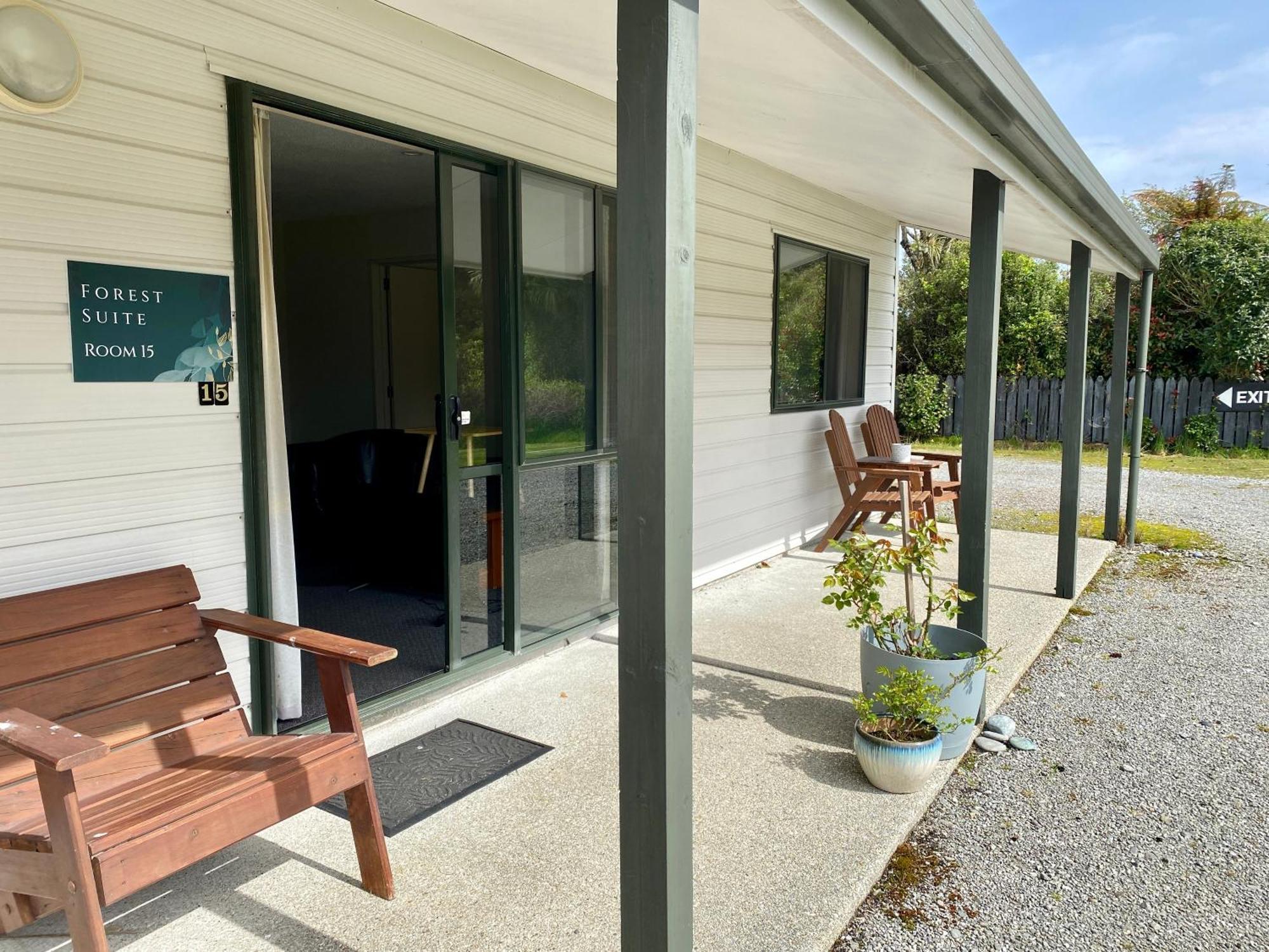 Heritage Park Lodge 하스트 외부 사진