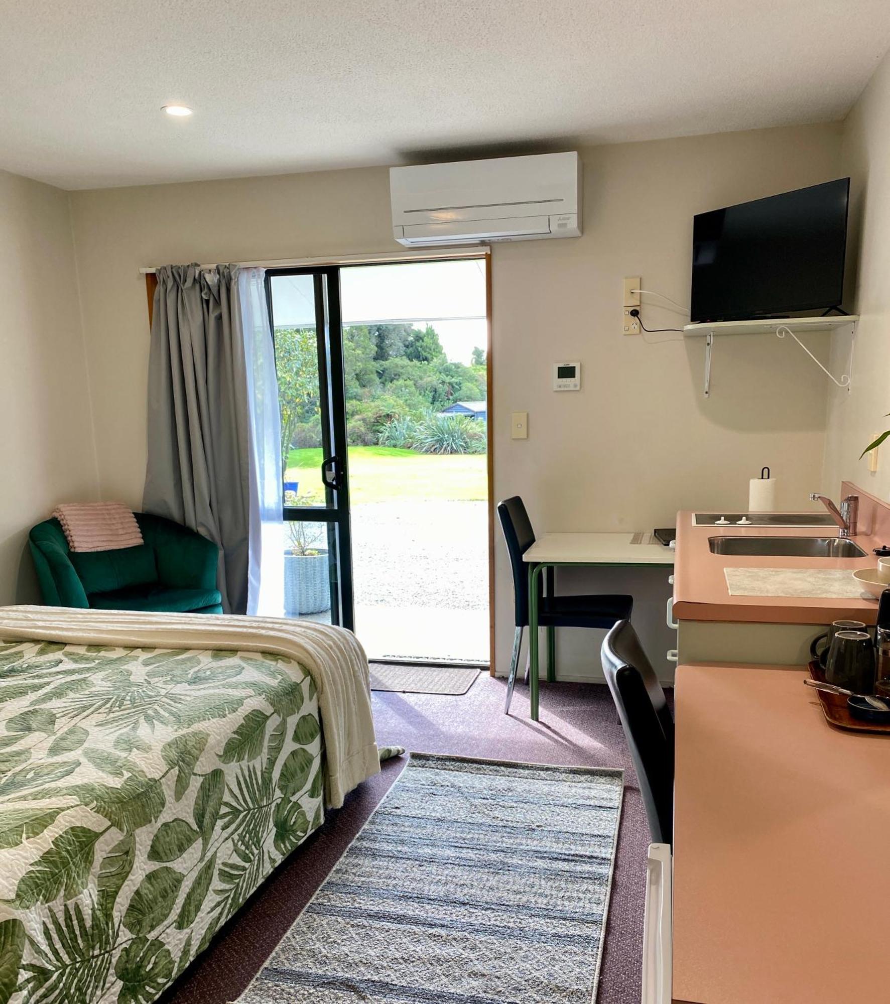 Heritage Park Lodge 하스트 외부 사진